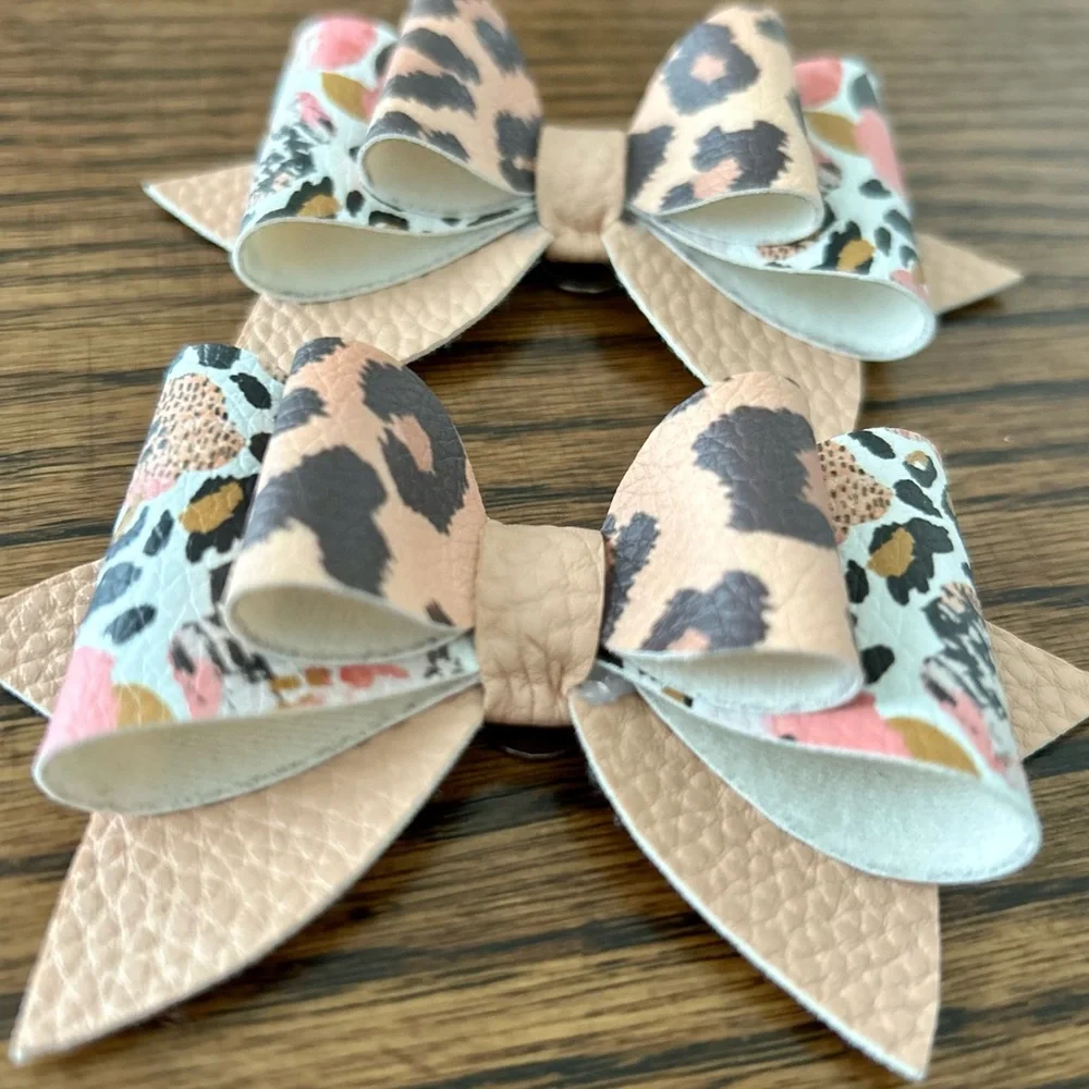 SOLD•Shoe Clips - Picture 2 of 3